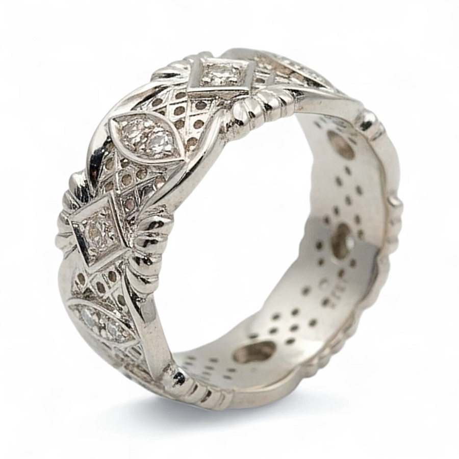 Estate Jewelry 14K White Gold with Ring With 15 Round Diamonds 1.10 Total Carat Weight. (Size 9.75)