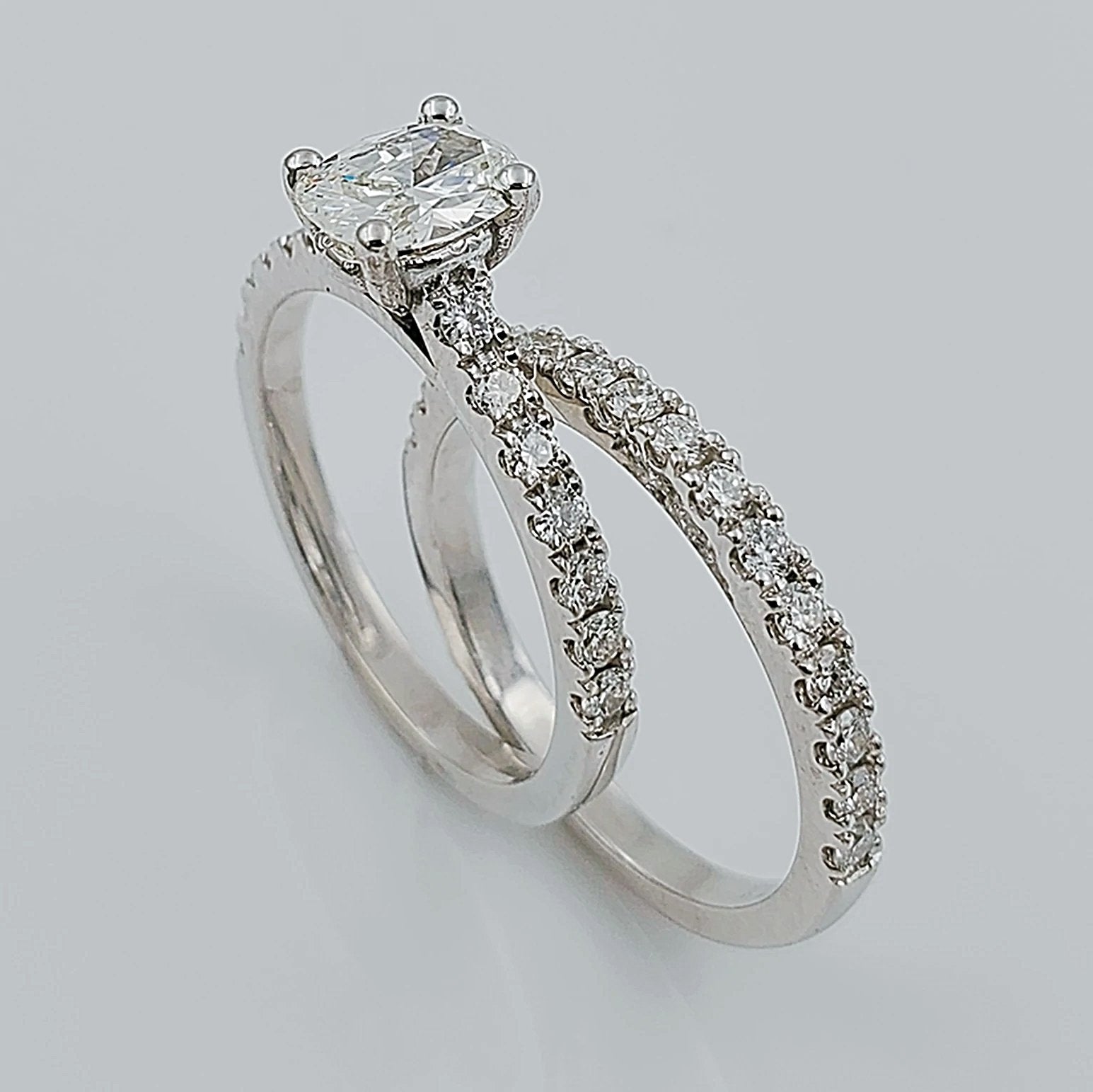 Women's 14K White Gold with Oval 0.64 CT Center (SI Color I) Diamond 4.9 GR Total Weight Bridal Ring Set. (Size: 6.0)