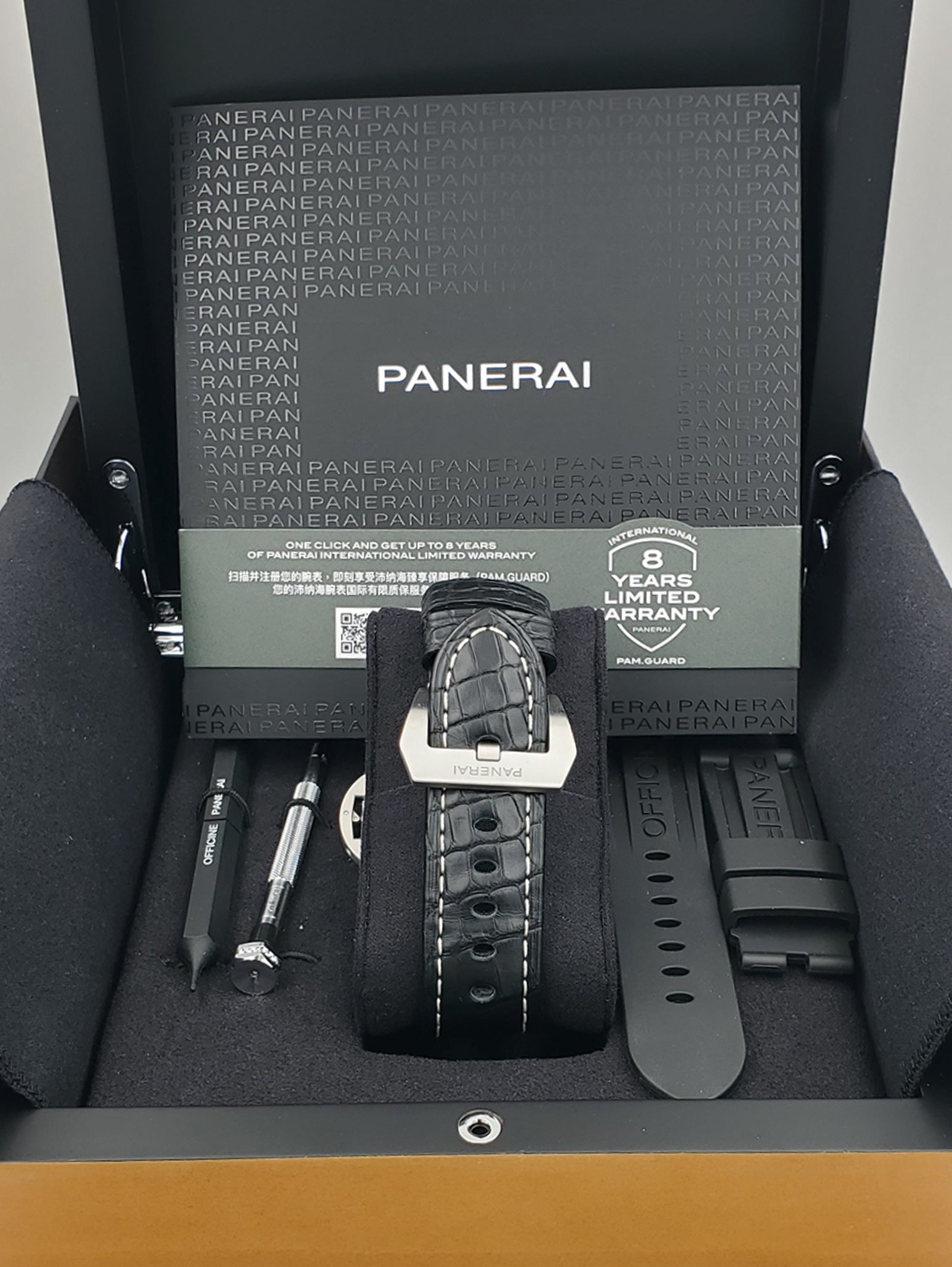 Men's Panerai 44mm Luminor Marina 1950 Automatic Watch with Black Dial and Leather Band. (Pre-Owned PAM01312)