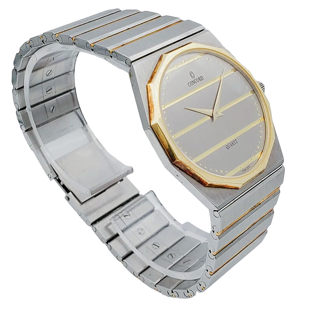 Men's Concord 32mm Mariner 18K Yellow Gold / Stainless Steel Watch with Silver Color Dial and Gold Bezel. (Pre-Owned)