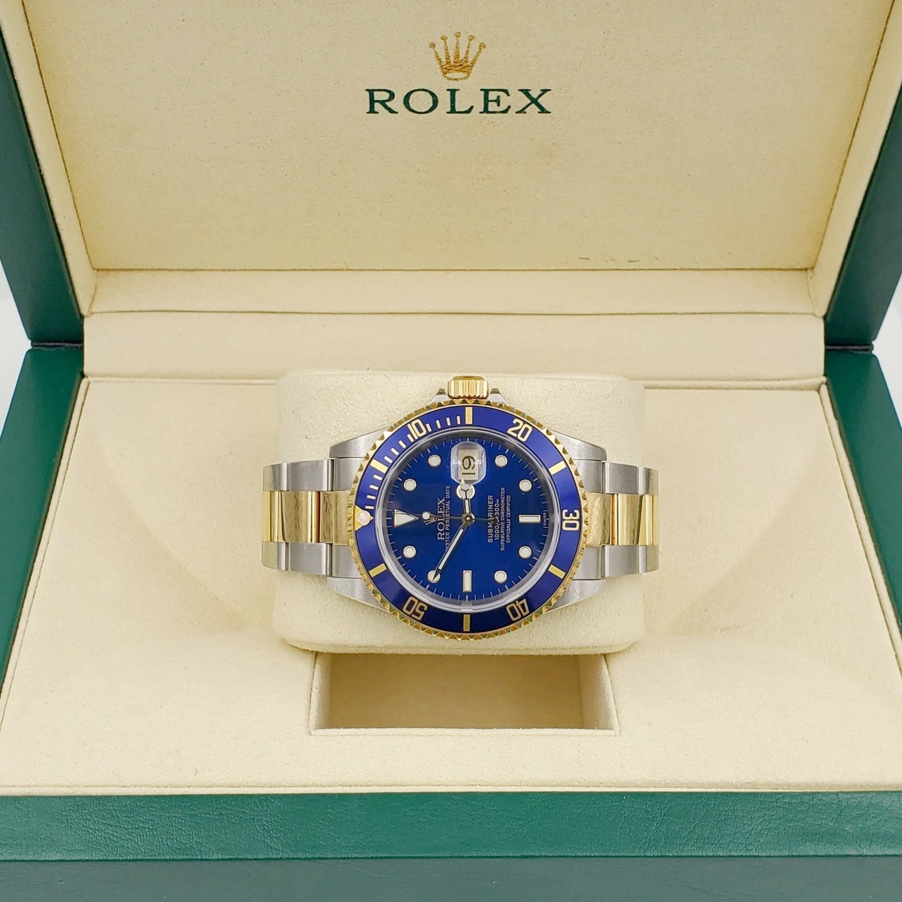 2005 Men's Rolex 40mm Submariner Oyster Perpetual Two Tone 18K Yellow Gold / Stainless Steel Wristwatch w/ Blue Dial & Blue Bezel. (Pre-Owned 16613)