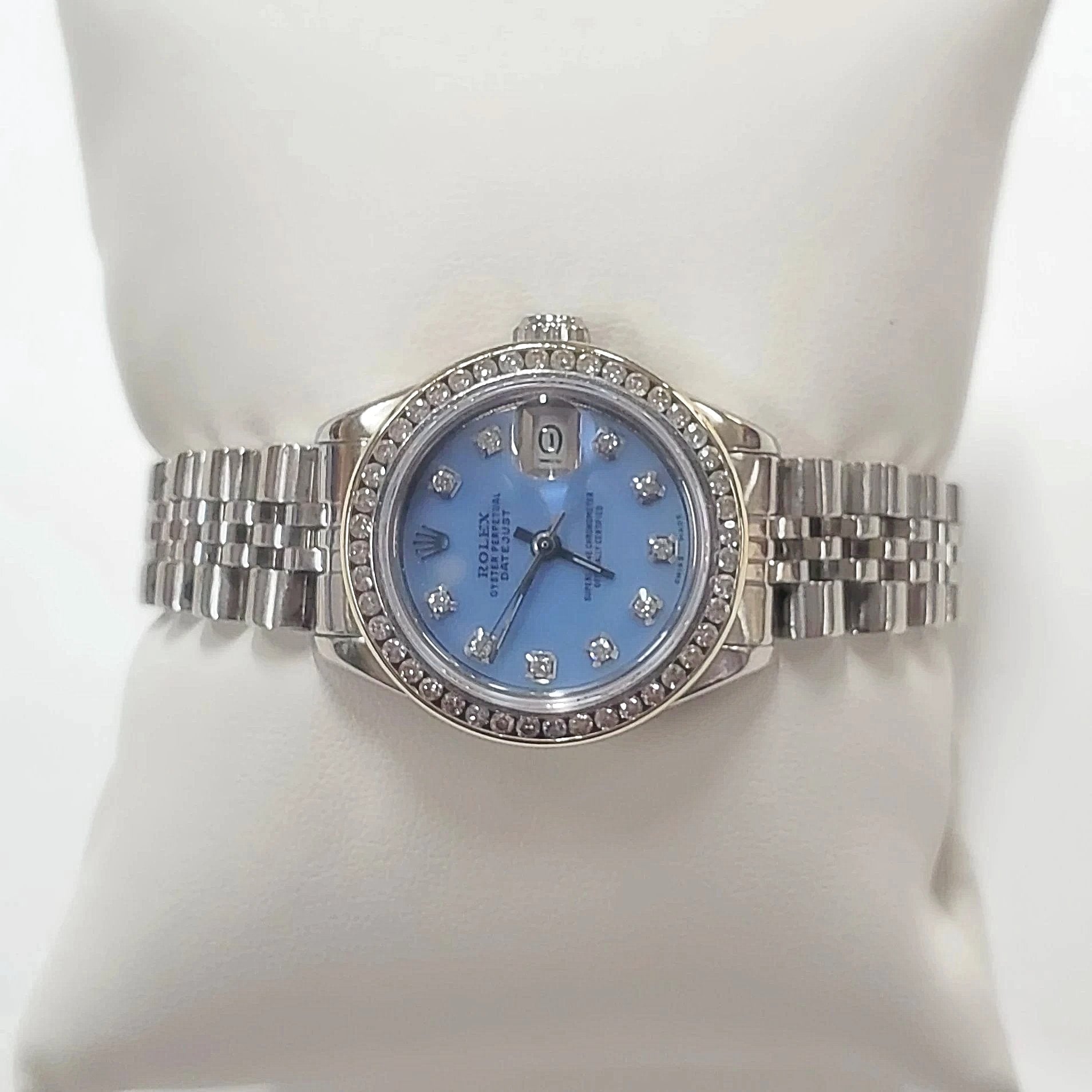 Ladies Rolex 26mm DateJust Stainless Steel Wristwatch w/ Powder Blue Diamond Dial & Diamond Bezel. (Pre-Owned)
