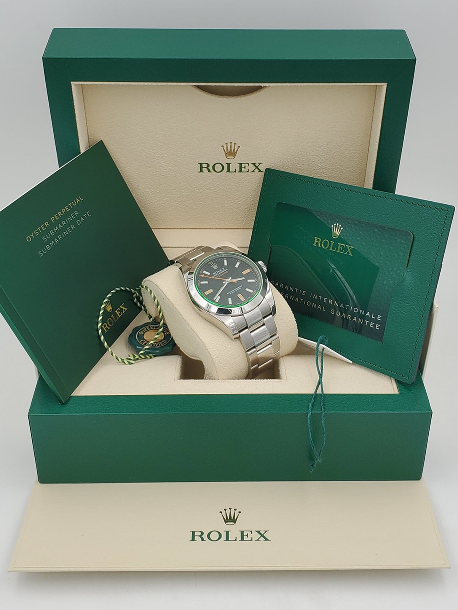 Men's Rolex 40mm Milgauss Oyster Perpetual Stainless Steel Watch with Green Dial and Smooth Bezel. (Pre-Owned 116400GV)