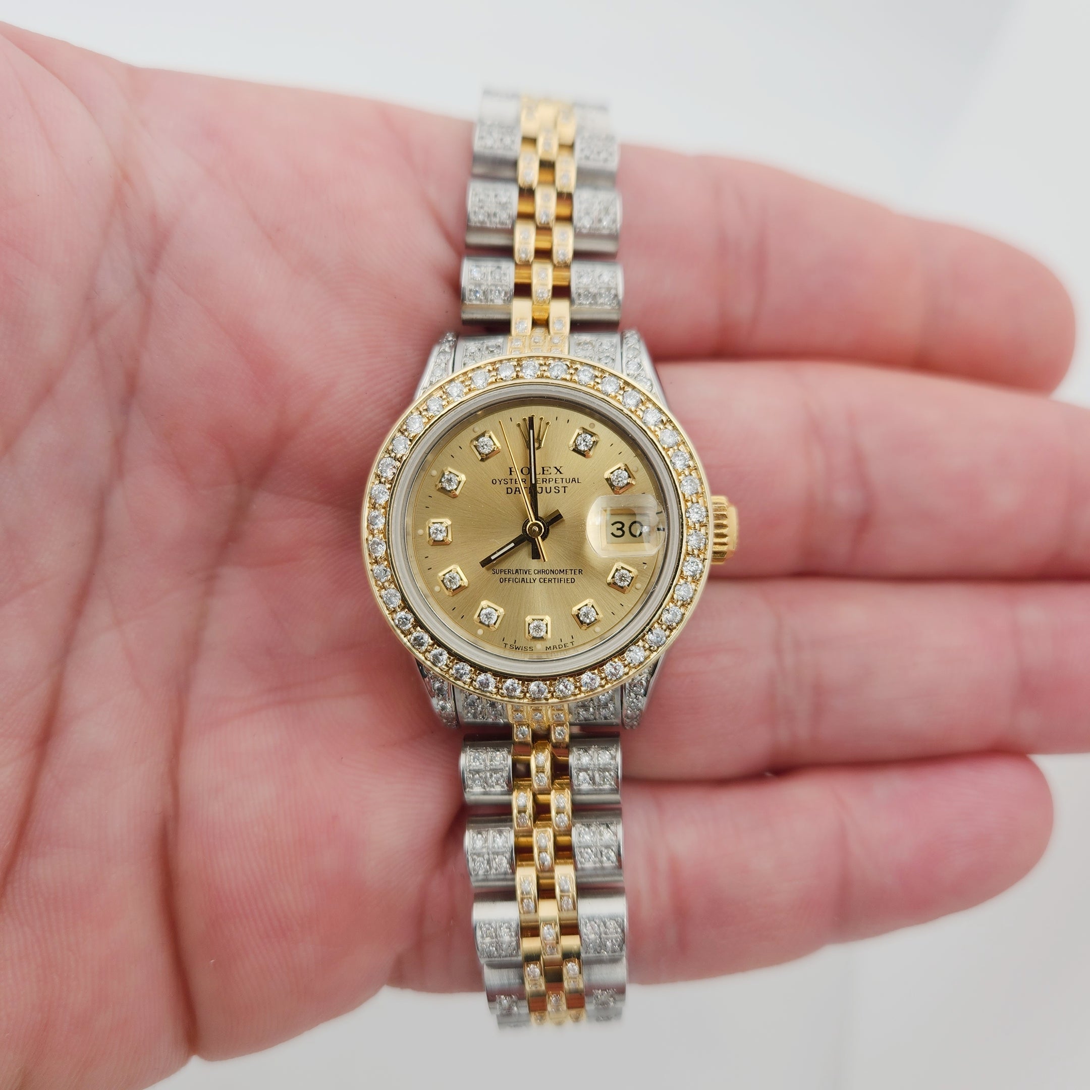 Ladies Rolex 26mm DateJust 18K Gold / Stainless Steel Wristwatch w/ Diamond B&, Diamond Dial & Diamond Bezel. (Pre-Owned)