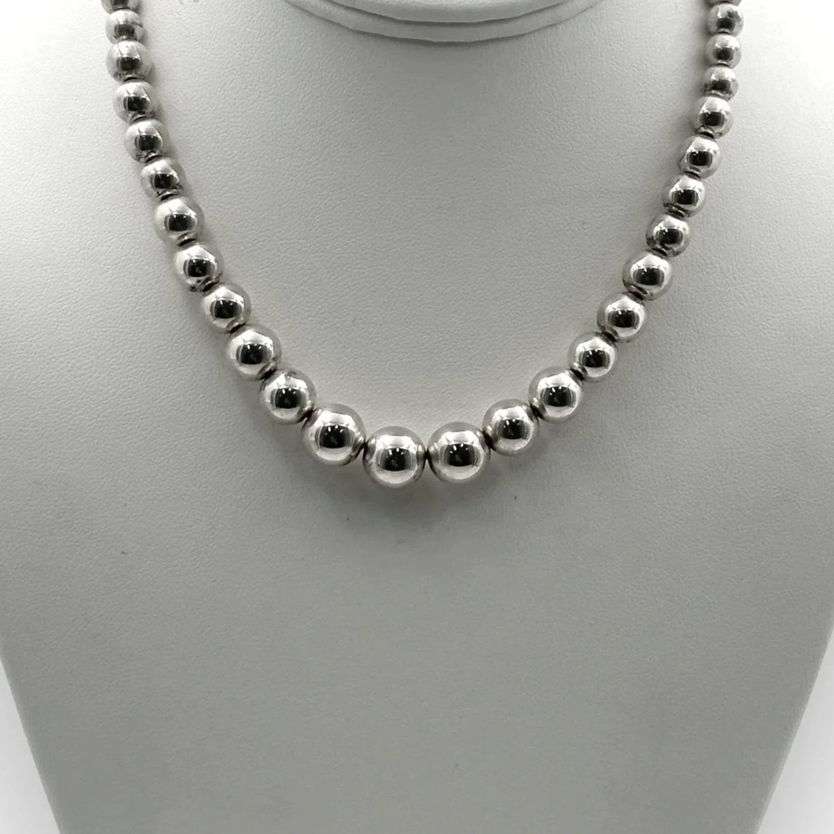 Tiffany & Co. Graduated Bead Necklace 14" Necklace. (Pre-Owned).