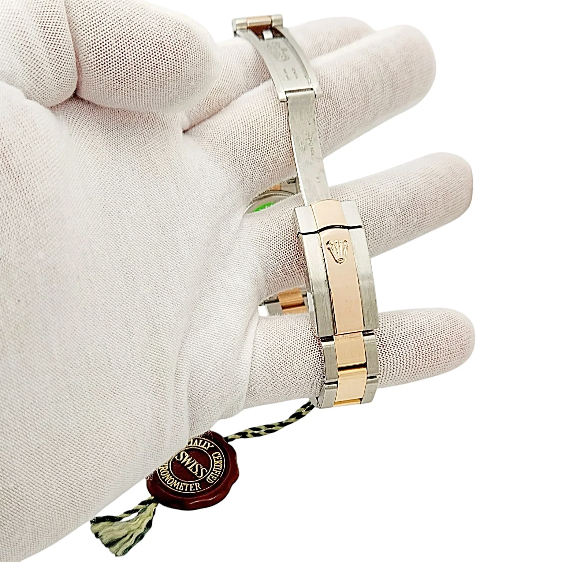 Ladies Rolex 31mm Midsize DateJust Two Tone 18K Rose Gold / Stainless Steel Watch with Silver Dial and Smooth Bezel. (Pre-Owned 178241)