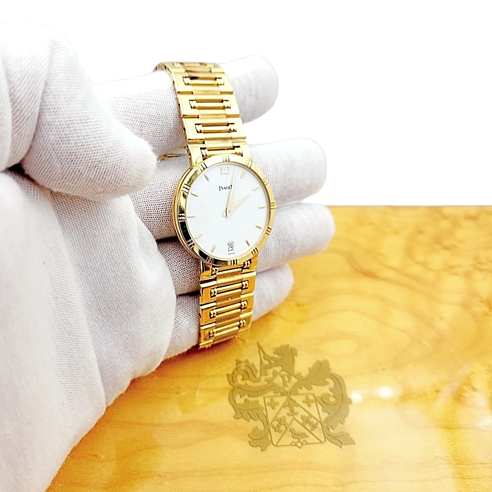Men's Piaget 31mm Dancer Vintage Solid 18K Yellow Gold Band Watch Men's Piaget 31mm Dancer Vintage Solid 18K Yellow Gold Band Watch