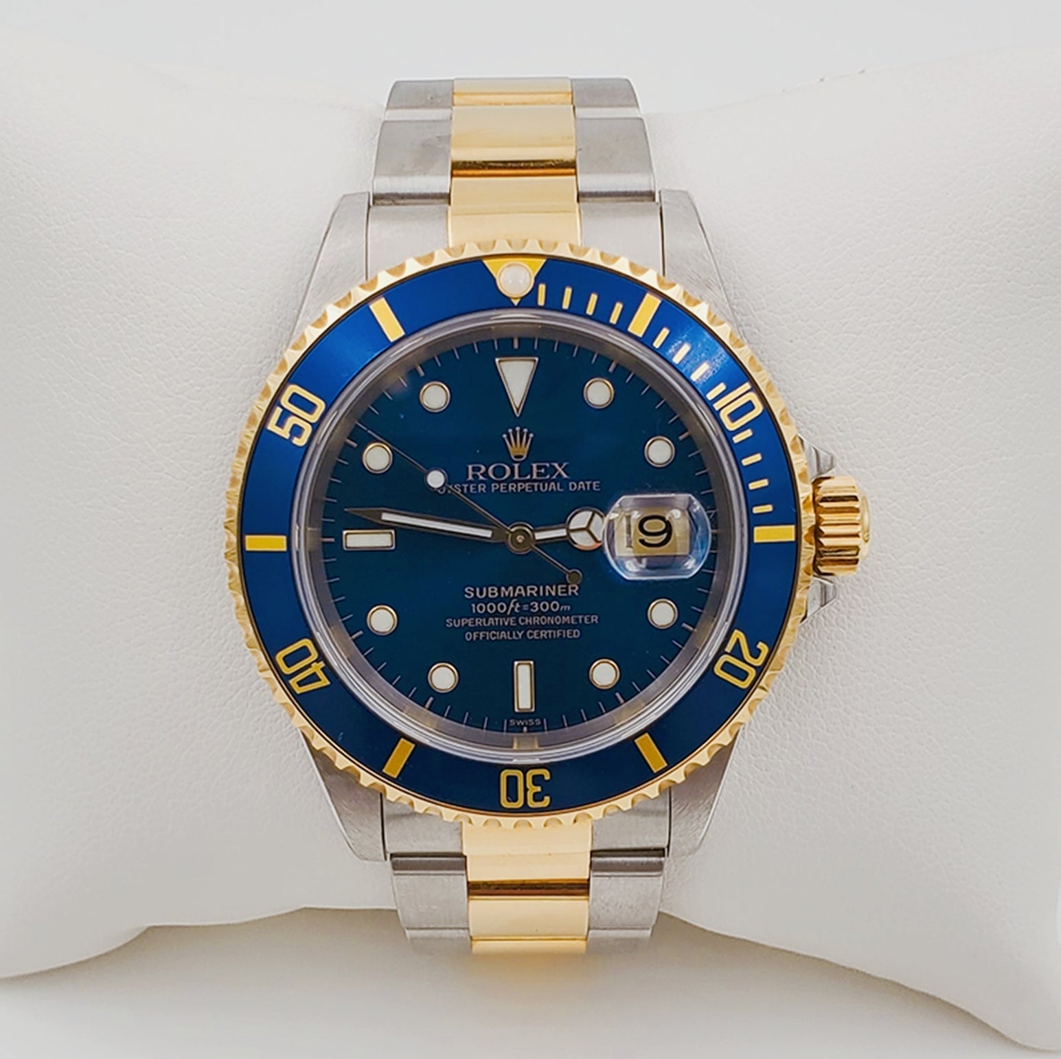 1999 Men's Rolex 40mm Submariner Oyster Perpetual Two Tone 18K Yellow Gold / Stainless Steel Wristwatch w/ Blue Dial & Blue Bezel. (Pre-Owned 16613)