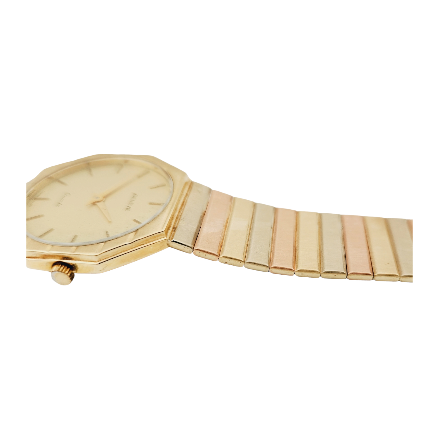 Unisex Geneve 32mm Vintage 14K Yellow Gold Watch with Gold Dial and Fluted Bezel. (Pre-Owned)