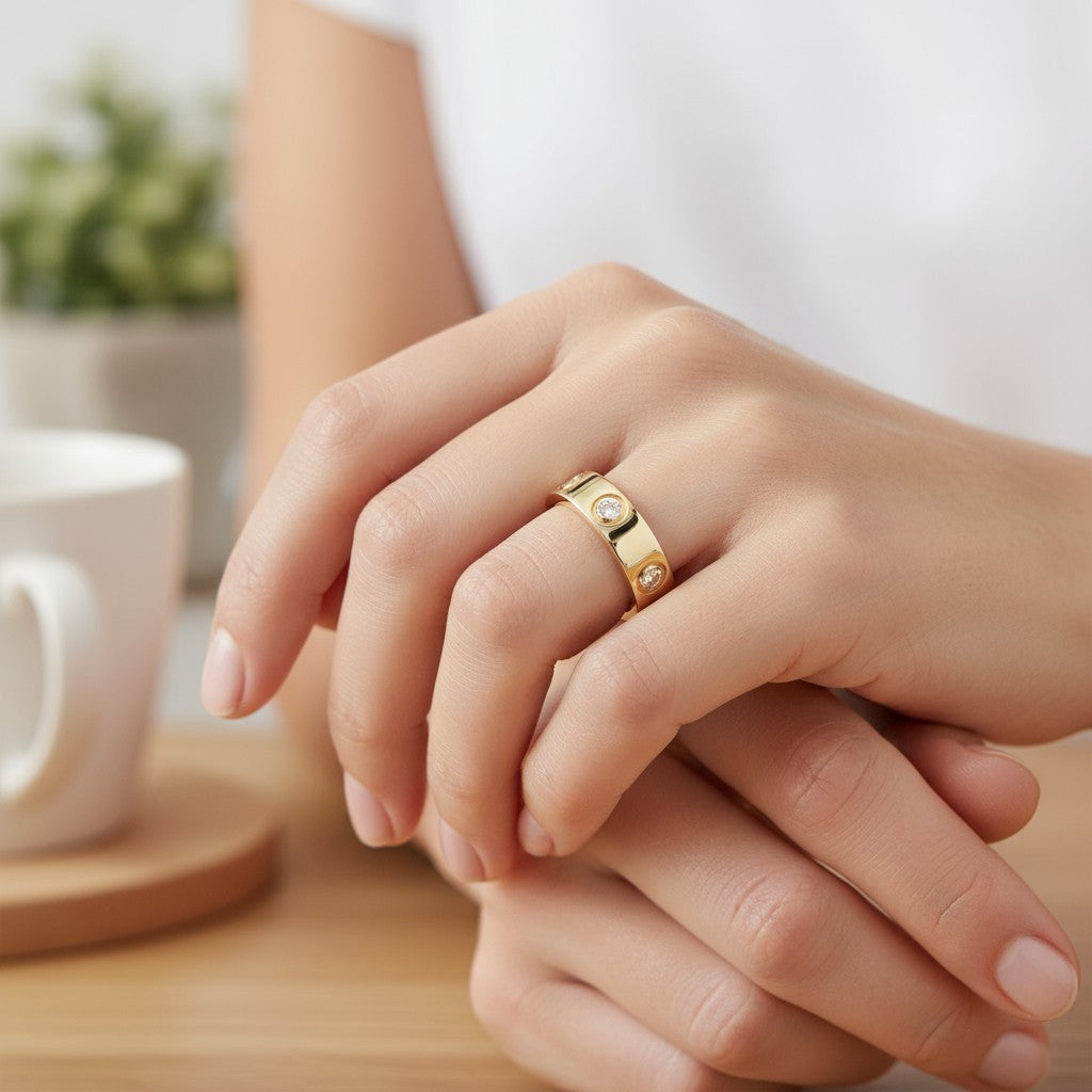 Cartier 6 Diamond Love Ring in 18K Yellow Gold - Includes Cartier Box and Cartier Certificate. (Pre-Owned)