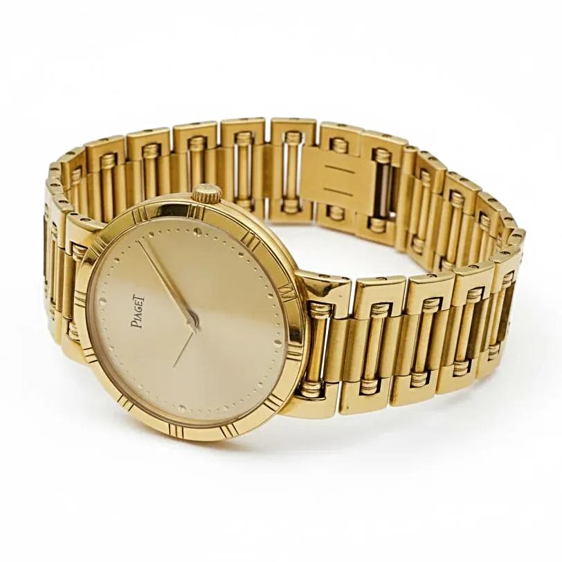 Men's Piaget 31mm Dancer Vintage Solid 18K Yellow Gold Band Watch with Champagne Dial. (Pre-Owned)