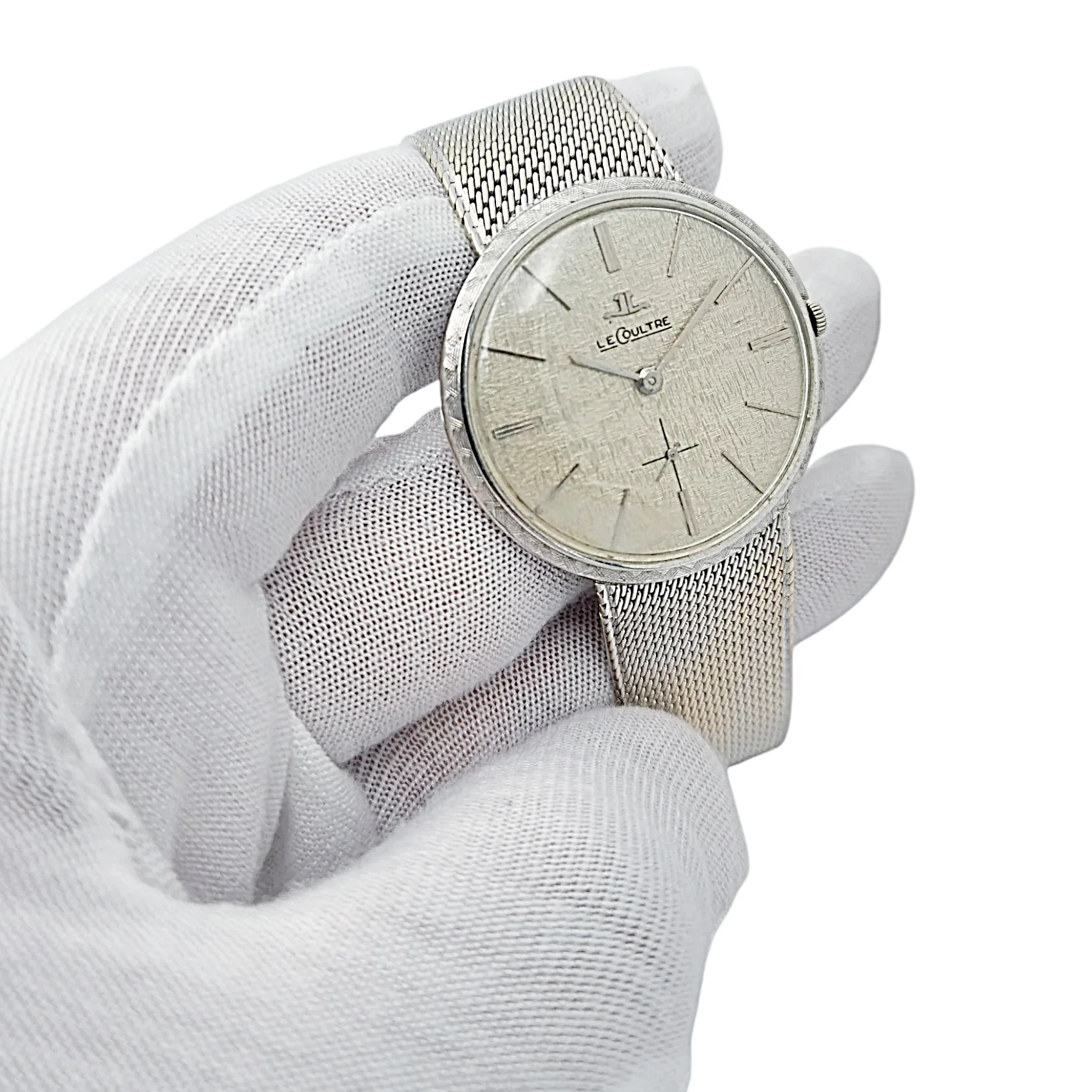 Unisex Le Coultre 33mm Vintage 18K White Gold Watch with Silver Dial. (Pre-Owned)