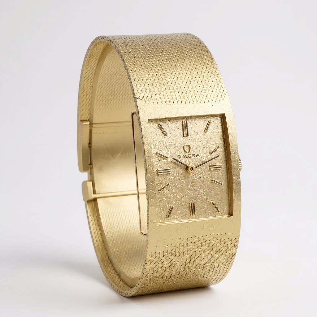 Unisex Omega Vintage 14K Yellow Gold Watch with Mesh Band and Gold Dial. (Pre-Owned)