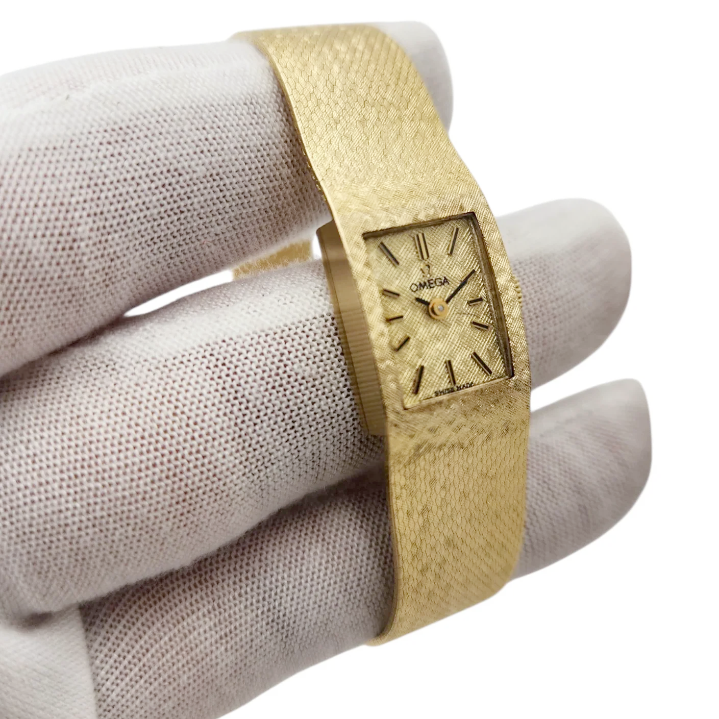 Ladies Omega Petit Vintage 14K Yellow Gold Automatic Watch with Mesh Band and Gold Dial. (Pre-Owned)