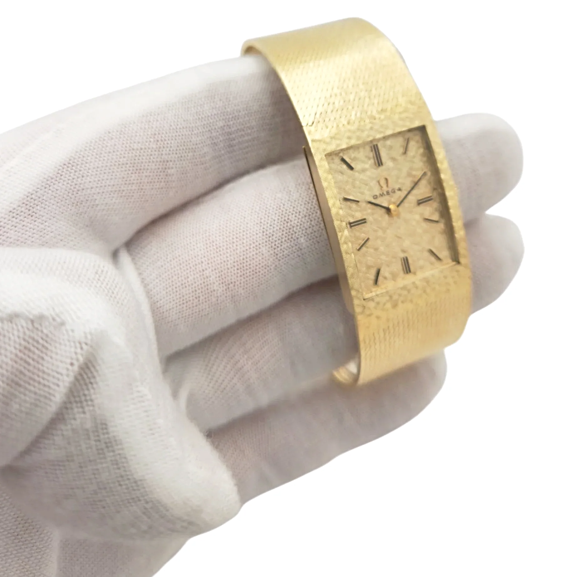 Unisex Omega Vintage 14K Yellow Gold Watch with Mesh Band and Gold Dial. (Pre-Owned)