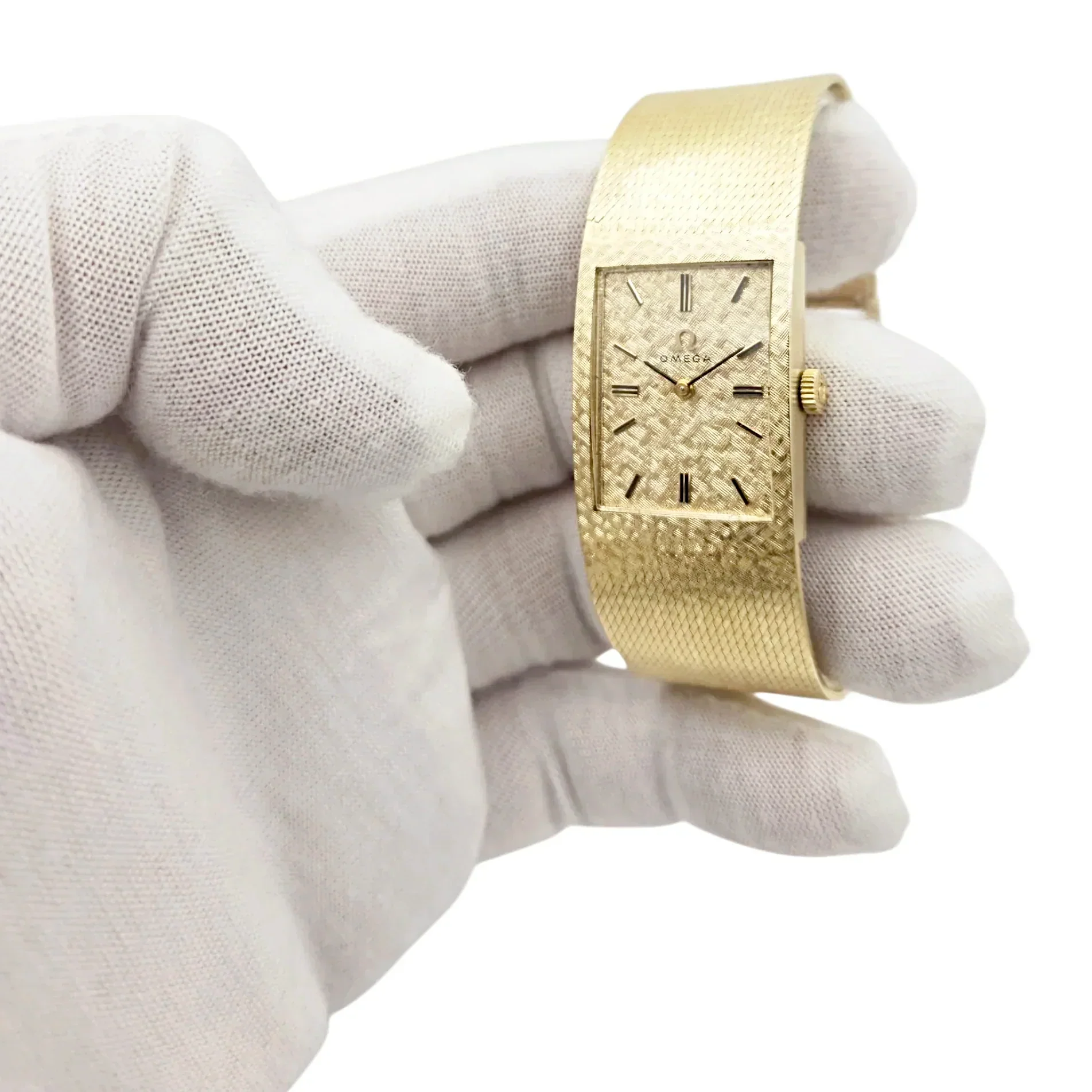 Unisex Omega Vintage 14K Yellow Gold Watch with Mesh Band and Gold Dial. (Pre-Owned)