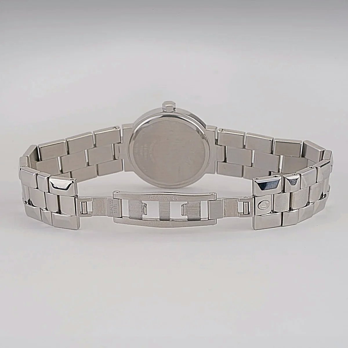 Ladies Concord La Scala 26mm Stainless Steel Watch with Pink Mother of Pearl Diamond Dial. (Pre-Owned)