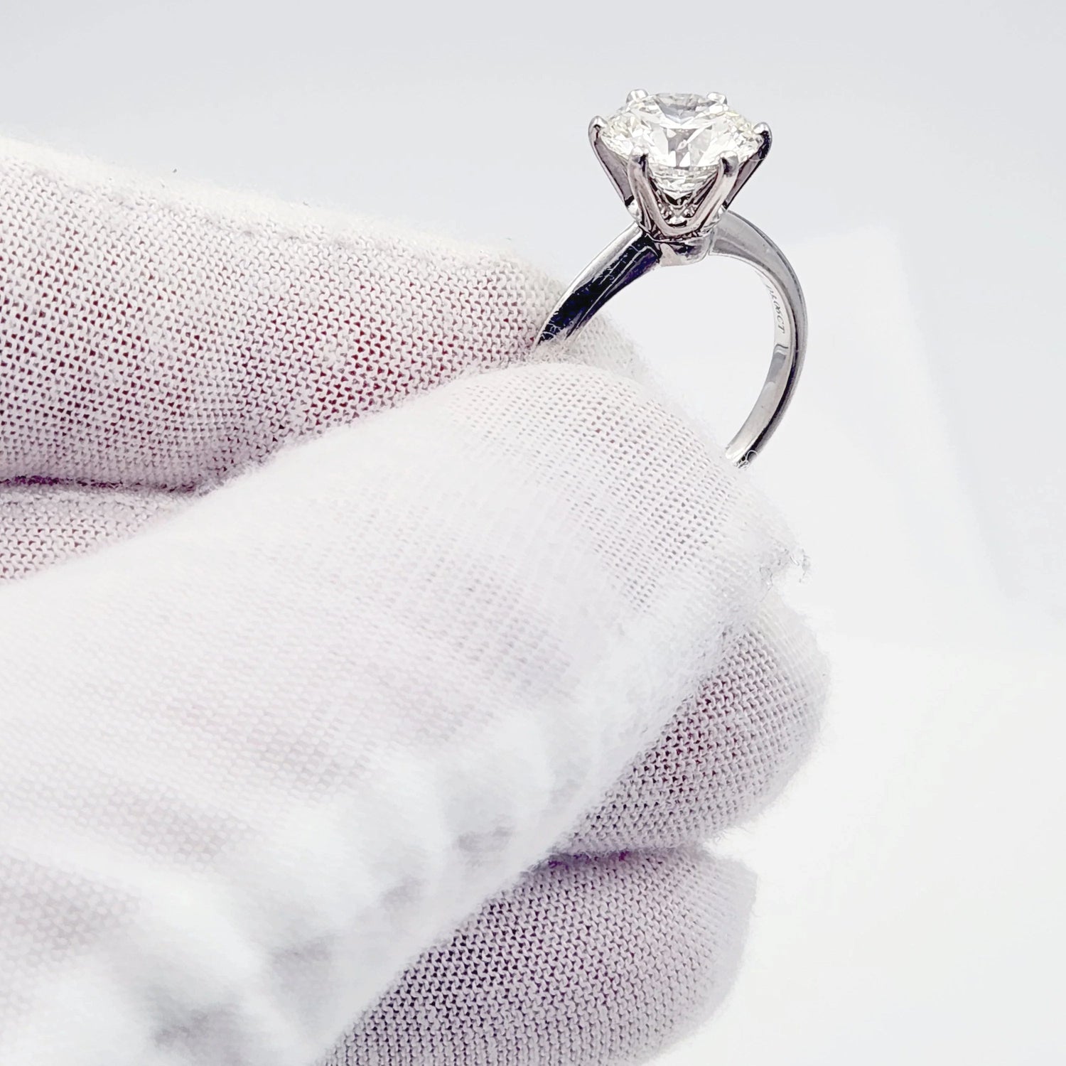 Tiffany & Co. Solitaire Round Cut 3.06 ct Diamond I Color, VS1 Clarity Platinum Engagement Ring