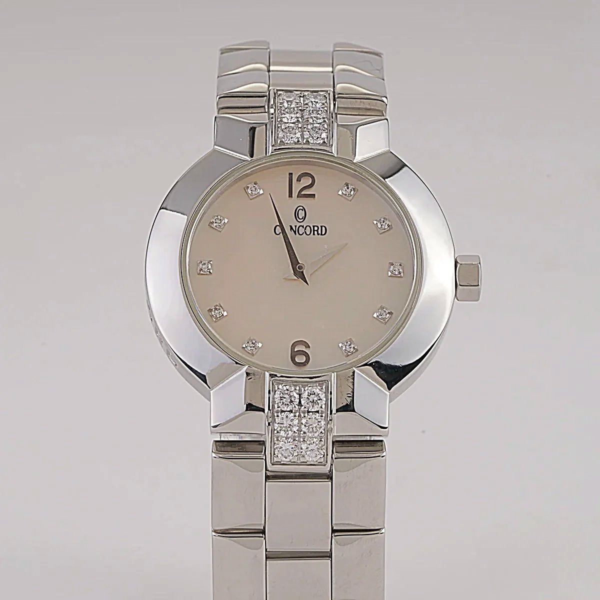 Ladies Concord La Scala 26mm Stainless Steel Watch with Pink Mother of Pearl Diamond Dial. (Pre-Owned)