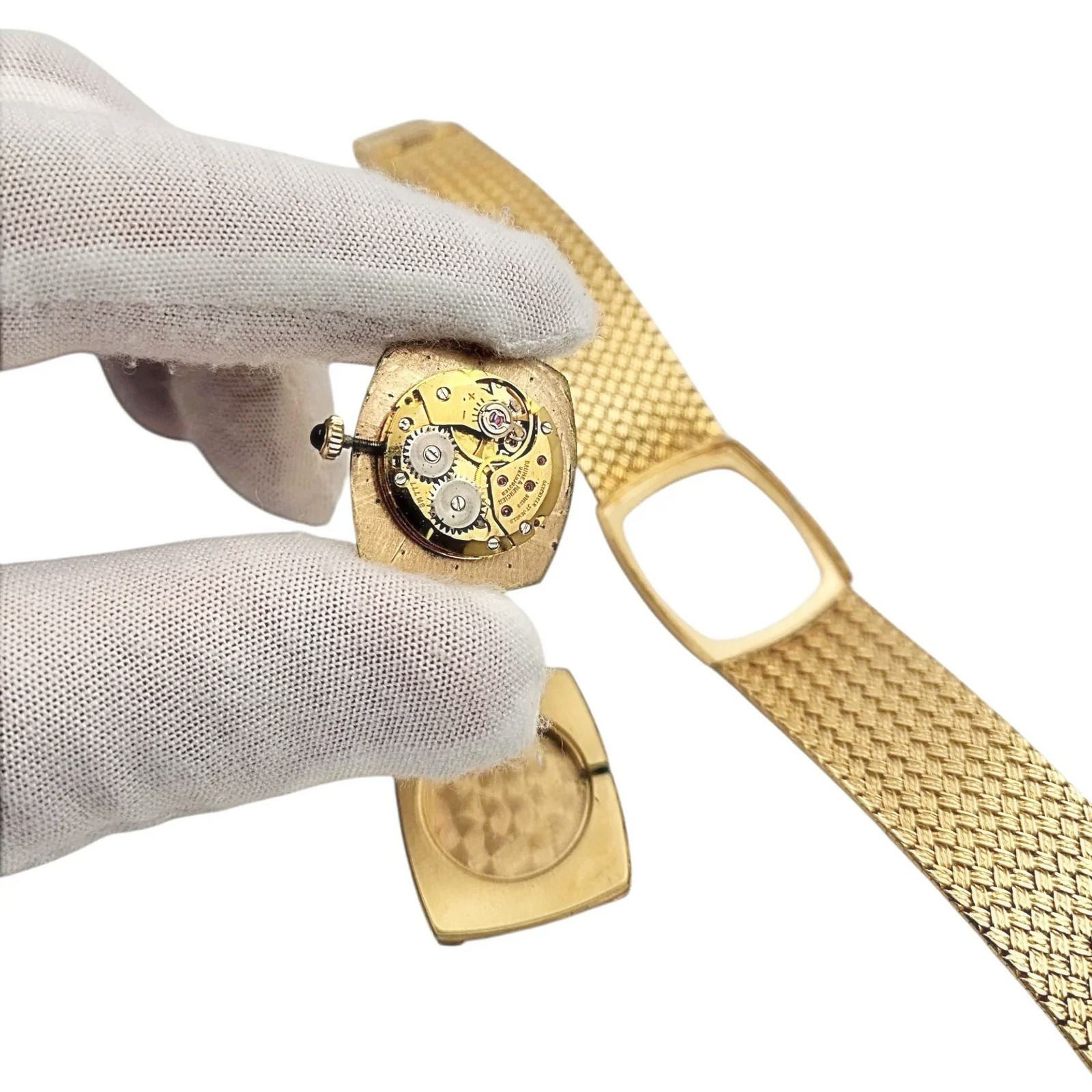 Ladies Baume & Mercier Vintage 18K Yellow Gold Automatic Watch with Gold Dial and Fixed Bezel. (Pre-Owned)