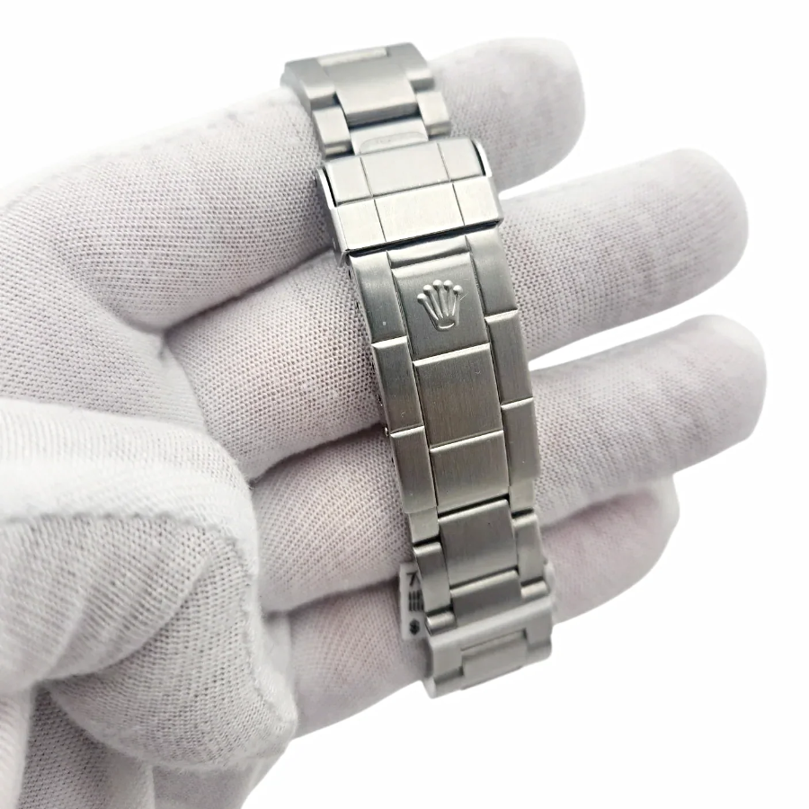 2000 Men's Rolex 40mm Submariner Oyster Perpetual Date Stainless Steel Watch with Black Dial and Black Bezel. (Pre-Owned 16610)