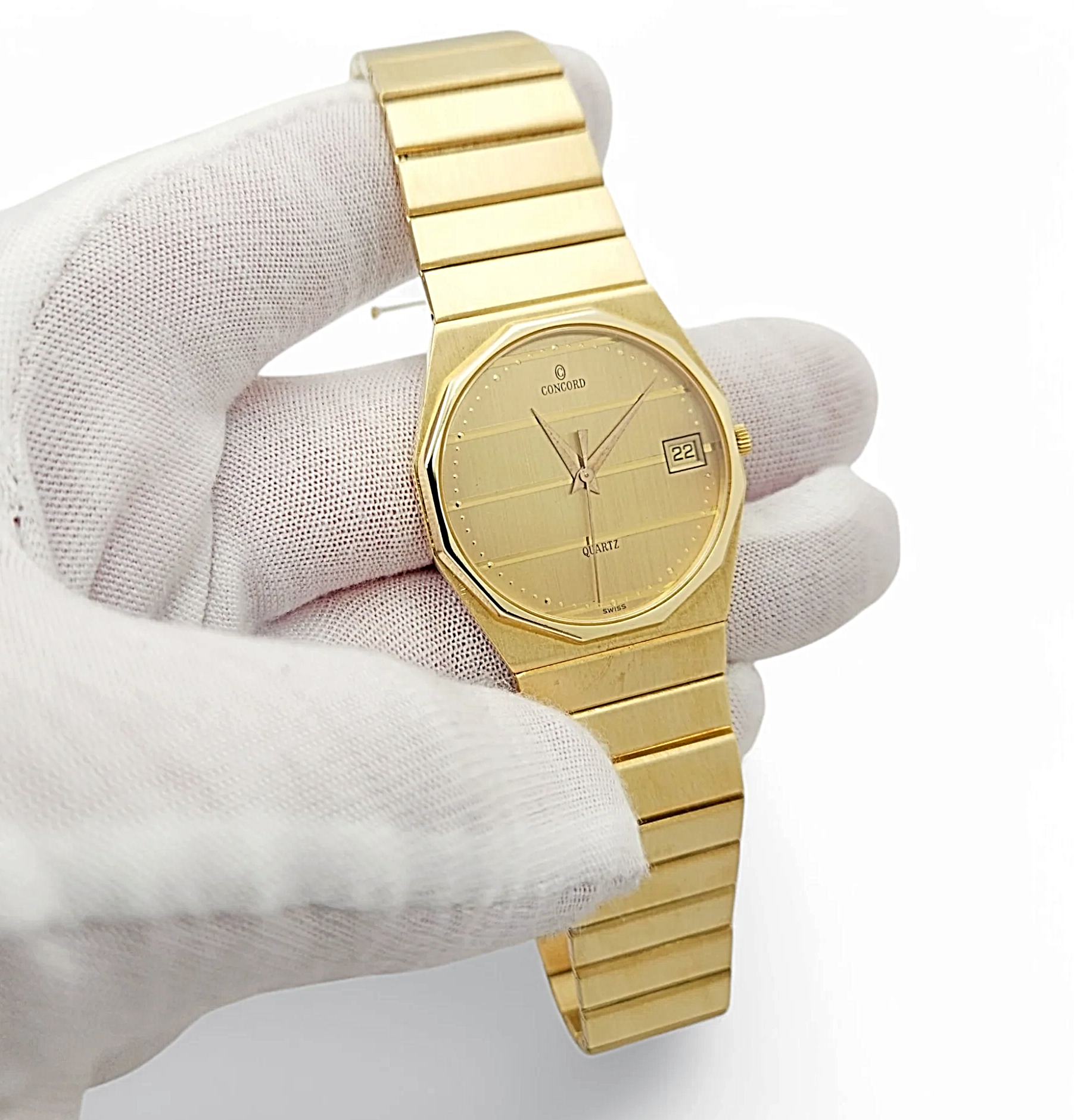 Men's Concord 33mm Mariner Octagon 14K Yellow Gold Watch with Gold Dial. (Pre-Owned)