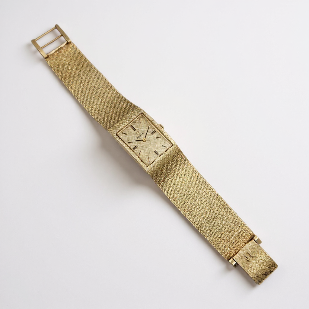Unisex Omega Vintage 14K Yellow Gold Automatic Watch with Mesh Band and Gold Dial. (Pre-Owned)