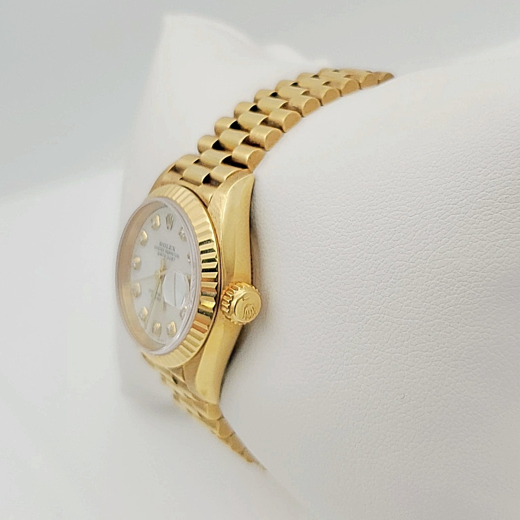 Women's Rolex 26mm Presidential 18K Solid Yellow Gold Watch with Mother of Pearl Diamond Dial and Fluted Bezel. (Pre-Owned)