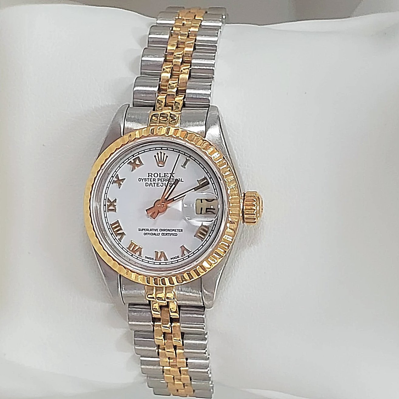 Ladies Rolex 18K Gold 26mm Two Tone DateJust Watch with Fluted Bezel, White Dial and Roman Numerals. (Pre-Owned)