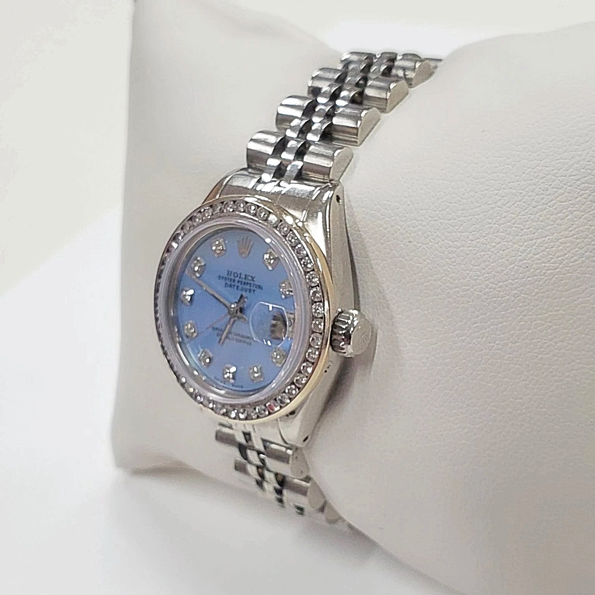 Ladies Rolex 26mm DateJust Stainless Steel Watch with Powder Blue Diamond Dial and Diamond Bezel. (Pre-Owned)