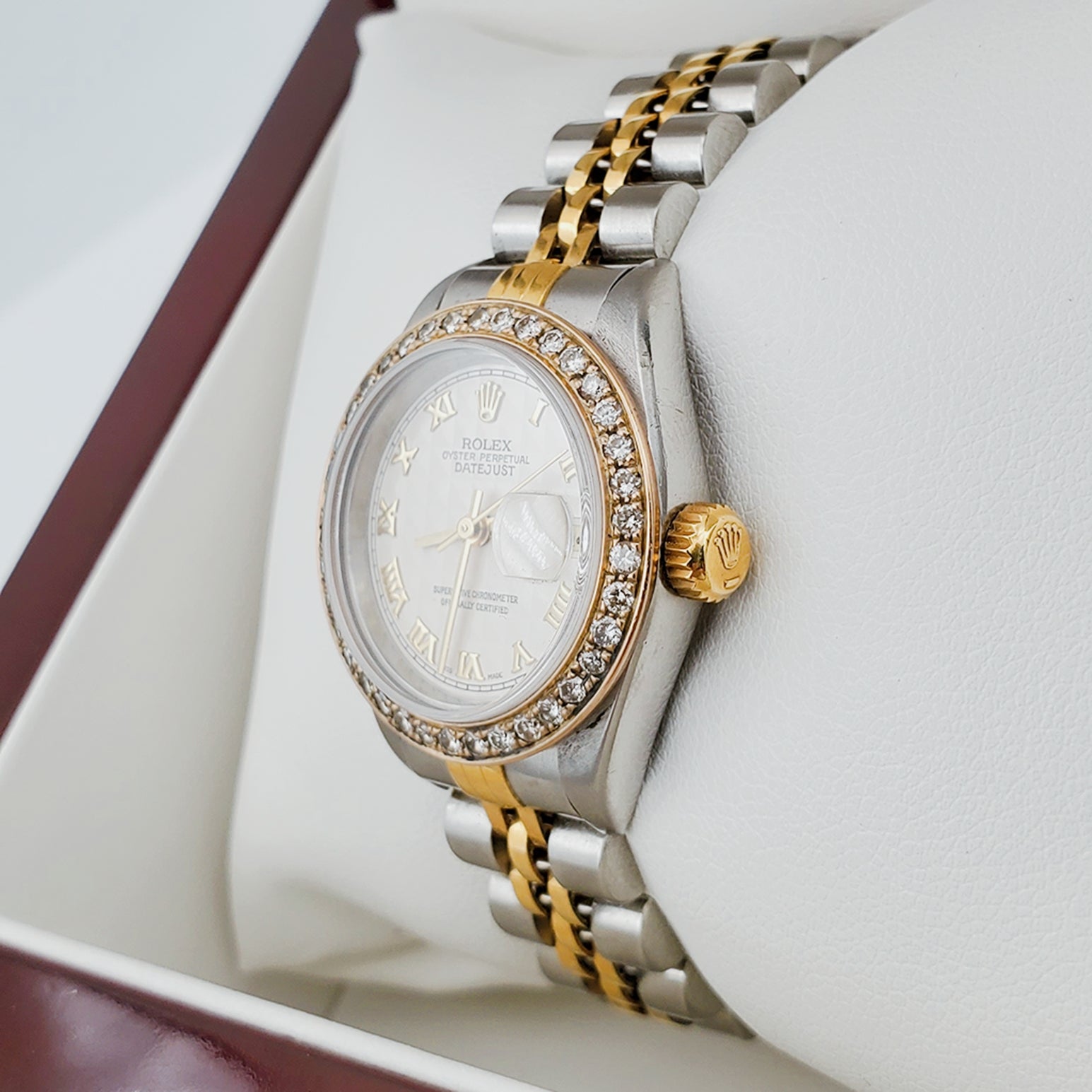 Ladies Rolex 18K Gold Two Tone 26mm DateJust Watch with Roman Numerals, Off-White Dial and Diamond Bezel. (Pre-Owned)