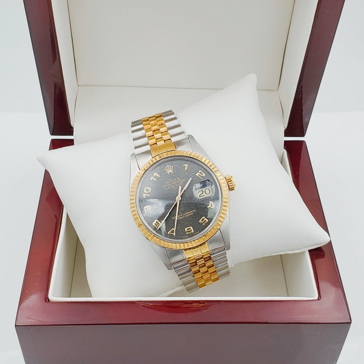 Men's Rolex 36mm DateJust 18k Gold / Stainless Steel Two Tone Watch with Gray/Black Dial and Fluted Bezel. (Pre-Owned)