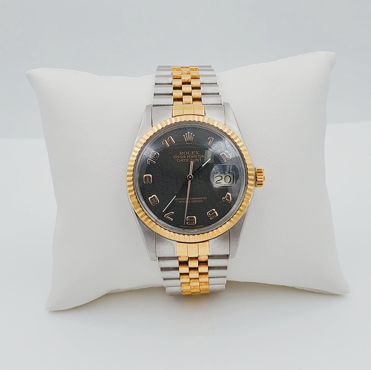 Men's Rolex 36mm DateJust 18k Gold / Stainless Steel Two Tone Watch with Gray/Black Dial and Fluted Bezel. (Pre-Owned)
