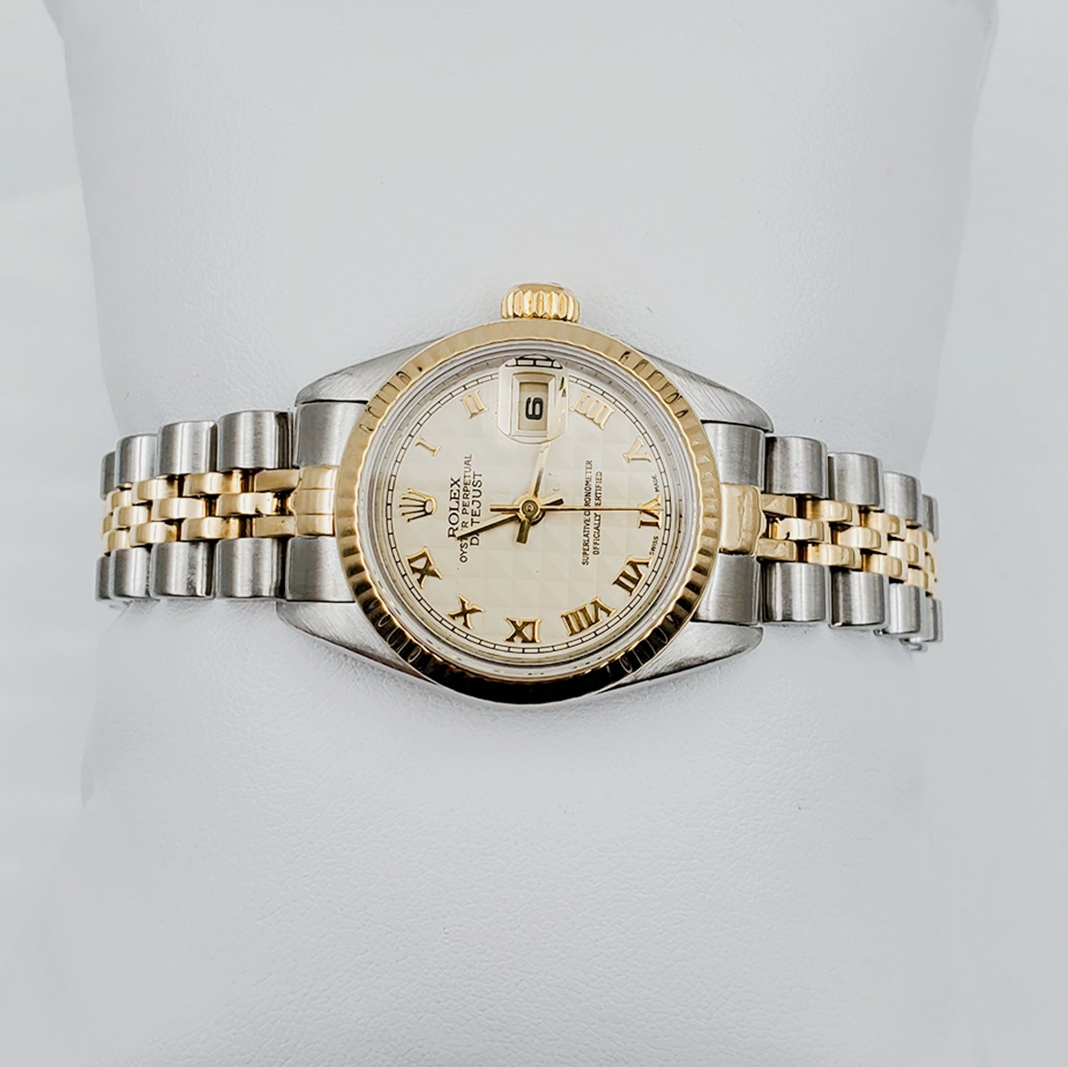 Ladies Rolex 26mm DateJust Two Tone 18K Gold / Stainless Steel Watch with 3D Gold Dial and Fluted Bezel. (Pre-Owned 16233)