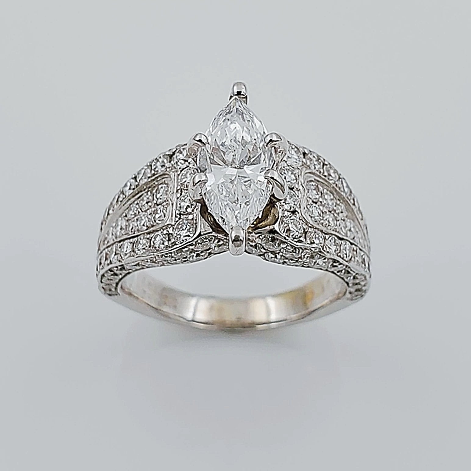 Women's 18K Beautiful White Gold with 1.35 CT Marquis Center Diamond (SI2 Color F) Wedding Ring. (Size: 5.0)