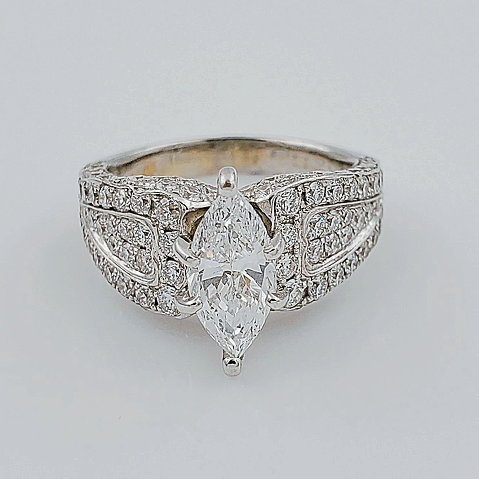 Women's 18K Beautiful White Gold with 1.35 CT Marquis Center Diamond (SI2 Color F) Wedding Ring. (Size: 5.0)