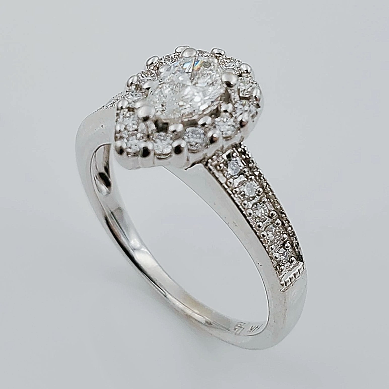 Women's 14K White Gold with Pear Center Stone (SI2 Color I) 1.00 CT Total Weight Diamond Wedding Ring. (Size: 4.75)