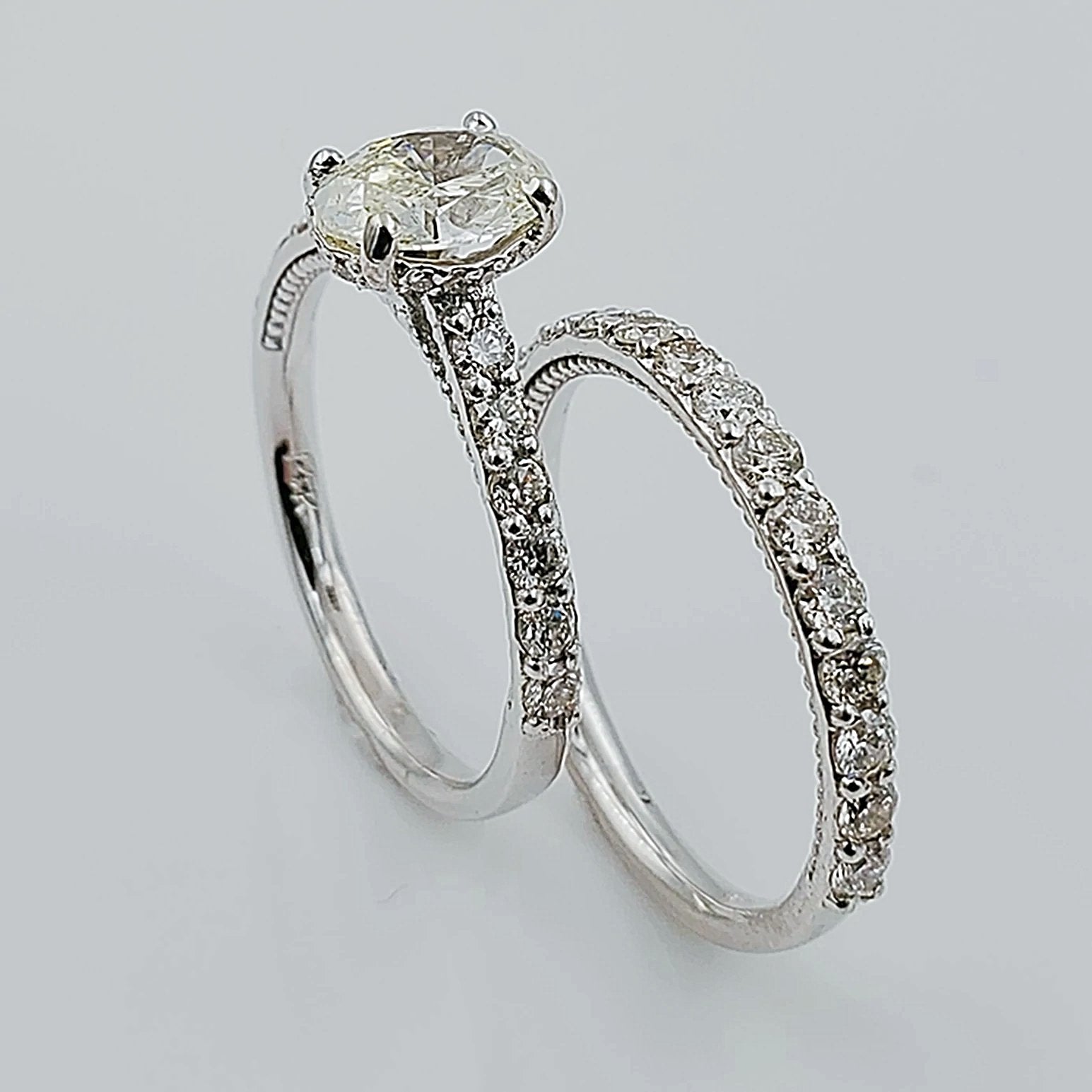 Women's 14K White Gold with Oval 0.94 CT Center (SI Color L) Diamond 4.5 GR Total Weight Bridal Ring Set. (Size: 5.5)