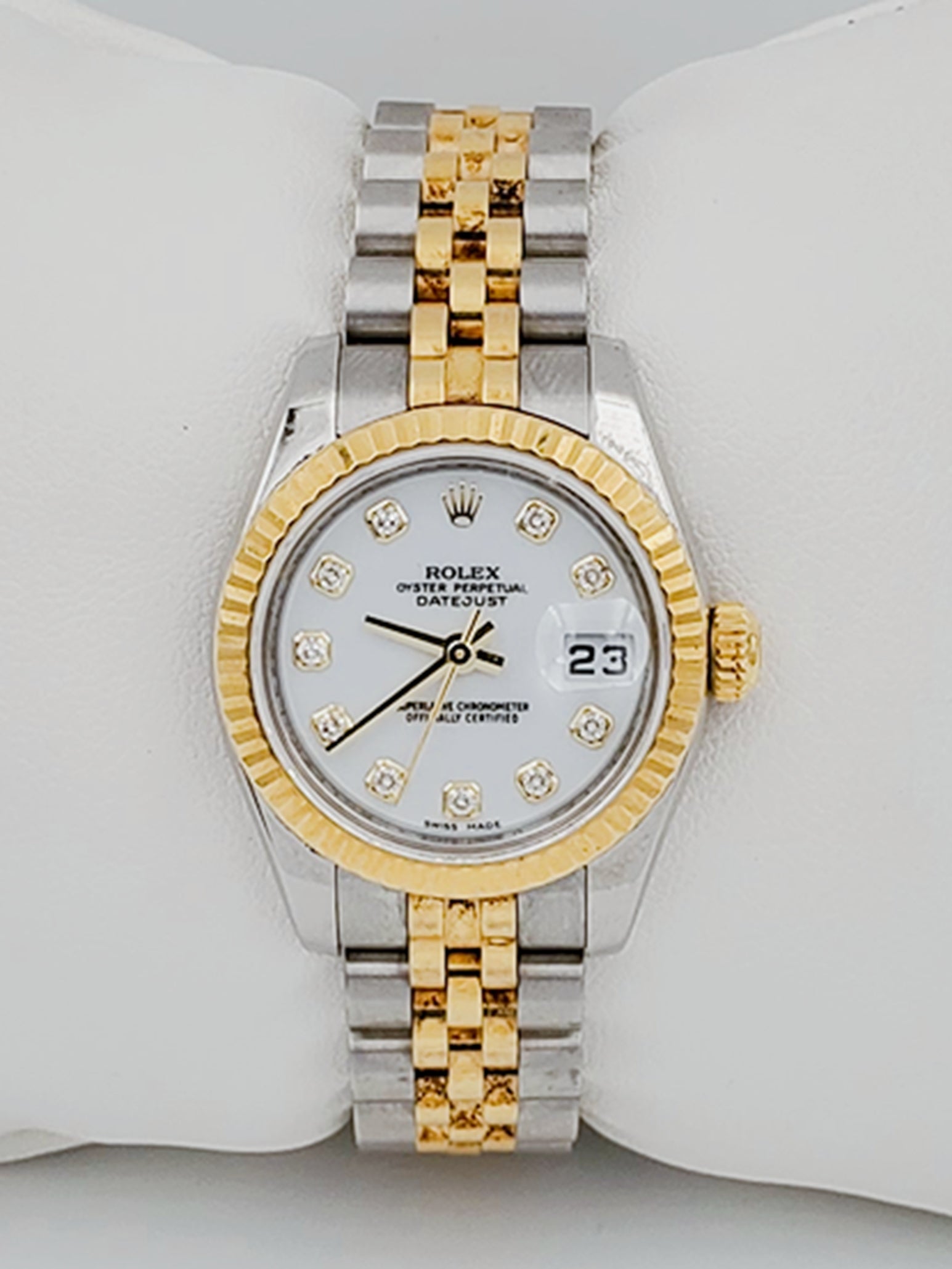 Ladies Rolex 26mm DateJust Two Tone Stainless Steel 18K Gold Watch with White Diamond Dial and Fluted Bezel. (Pre-Owned)