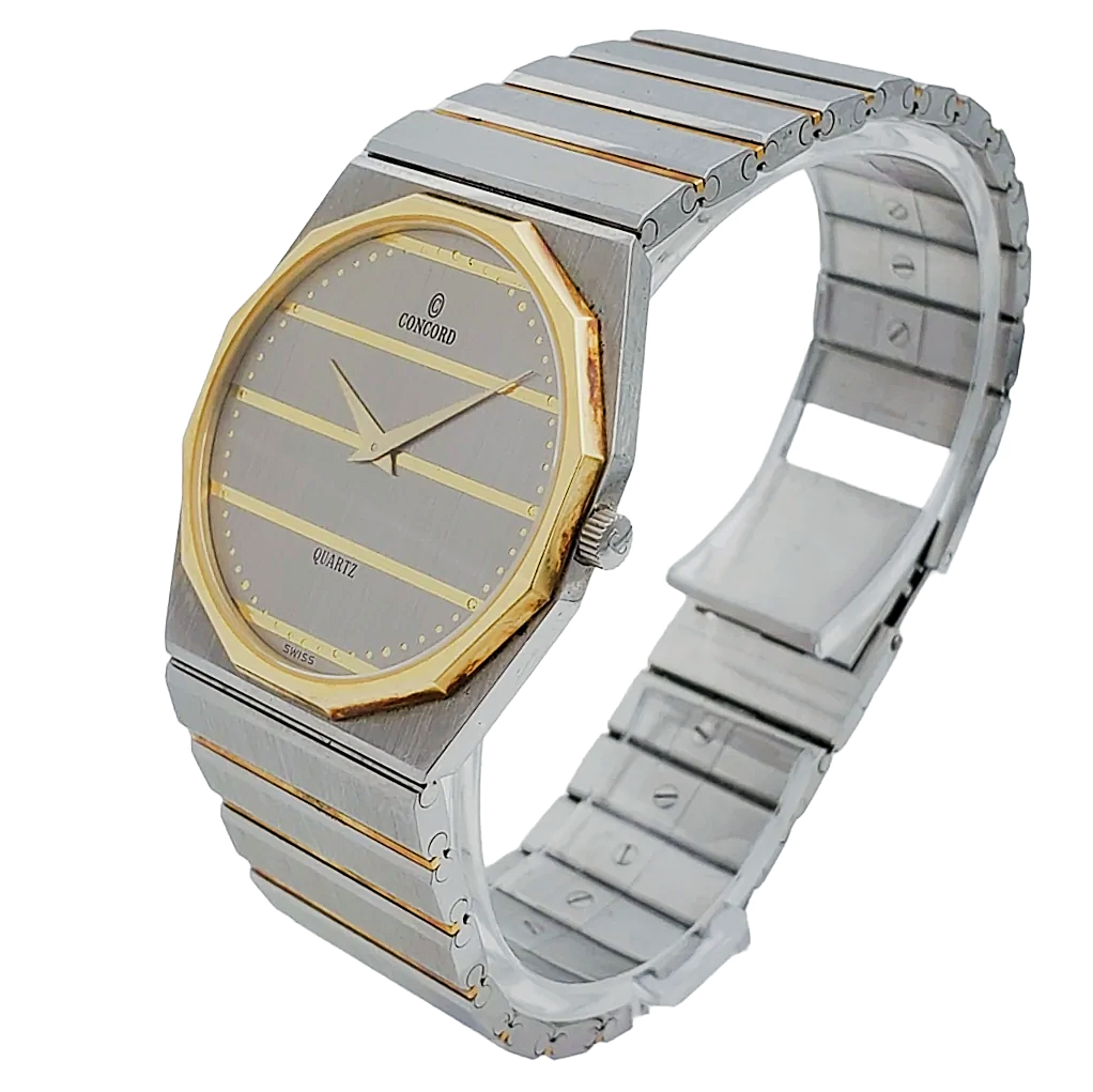 Men's Concord 32mm Mariner 18K Yellow Gold / Stainless Steel Watch with Silver Color Dial and Gold Bezel. (Pre-Owned)
