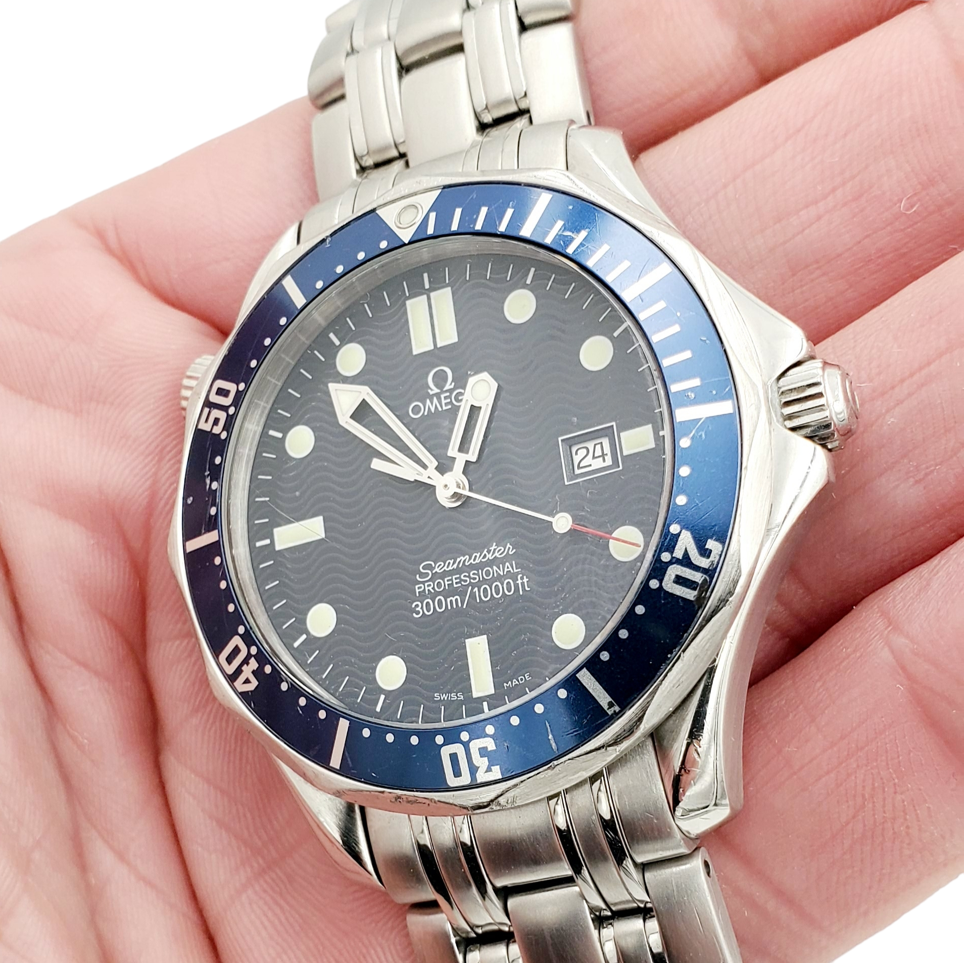 Men's Omega Seamaster 41mm Stainless Steel Watch with Rotating Bezel. (Pre-Owned)