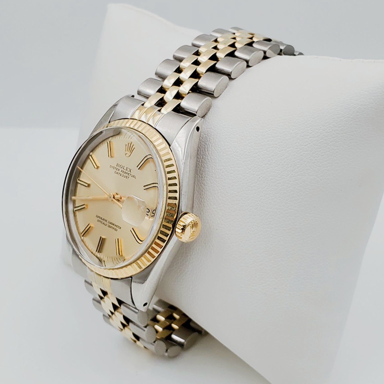 Men's Rolex 36mm DateJust 18k Gold / Stainless Steel Two-Tone Watch with Fluted Bezel and Champaign Dial. (Pre-Owned)