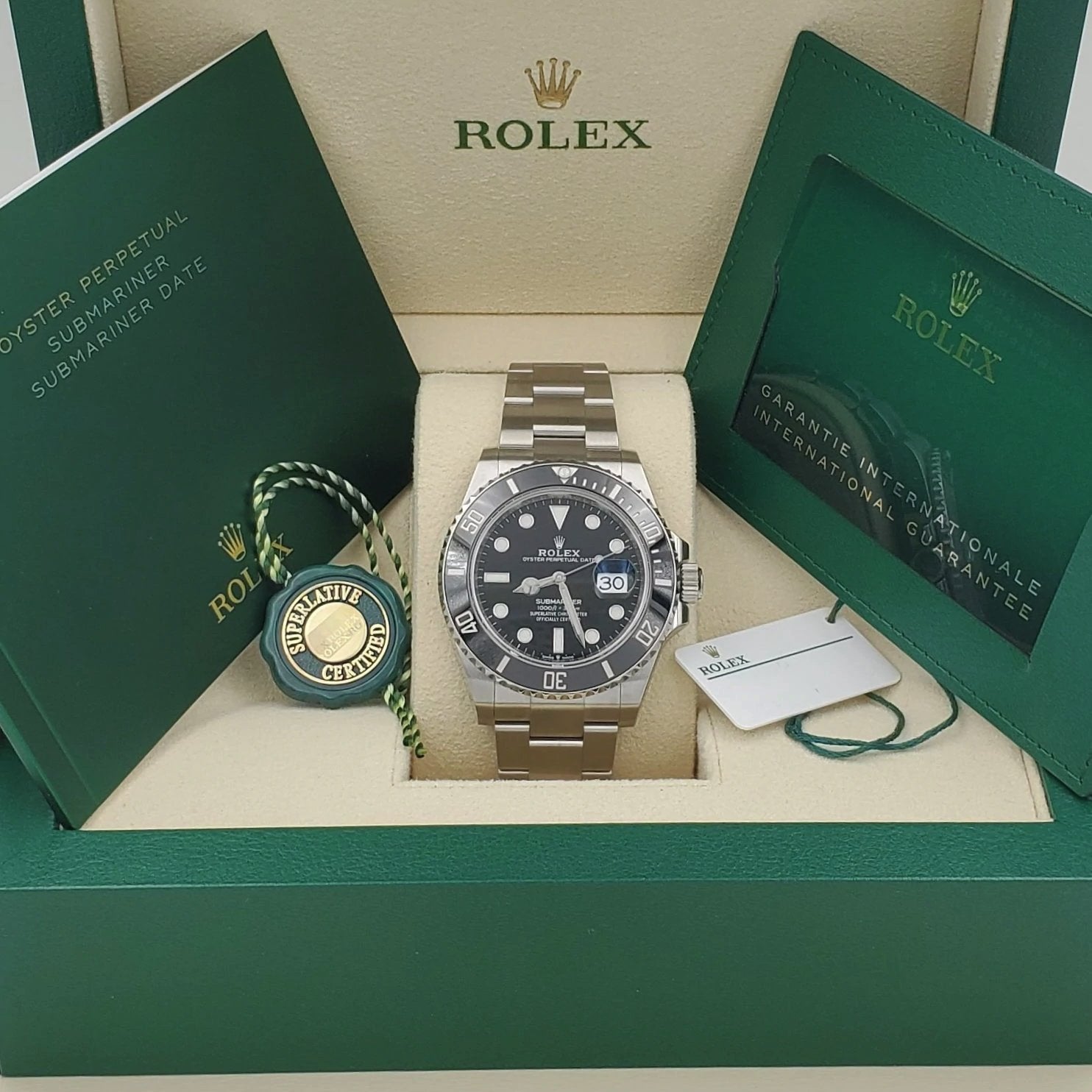 Men's Rolex 40mm Submariner Date Oyster Perpetual Stainless Steel Watch with Black Dial and Black Bezel. (Pre-Owned 116610LN)