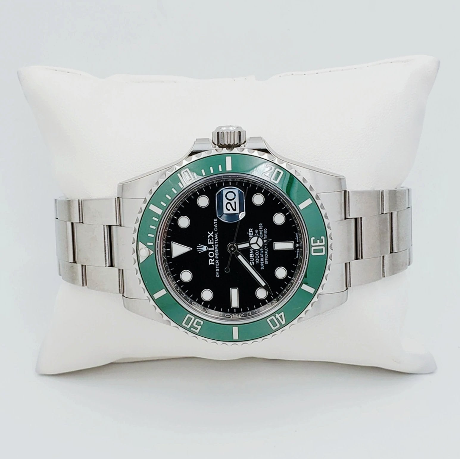 Men's Rolex 41mm Submariner Date Oyster Perpetual Stainless Steel Watch with Black Dial and Green Bezel. (NEW 126610LV)