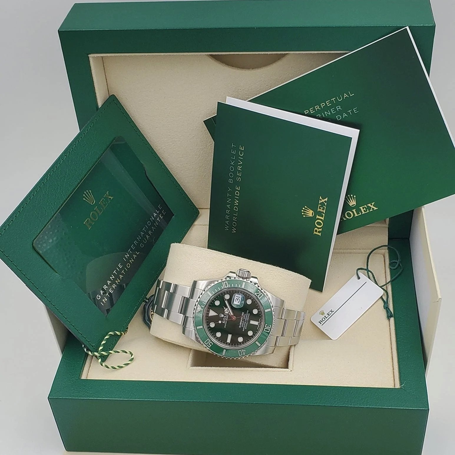 2015 Men's Rolex 40mm Submariner "Hulk" Oyster Perpetual Date Stainless Steel Watch with Green Dial and Green Bezel. (Pre-Owned 116610LV)