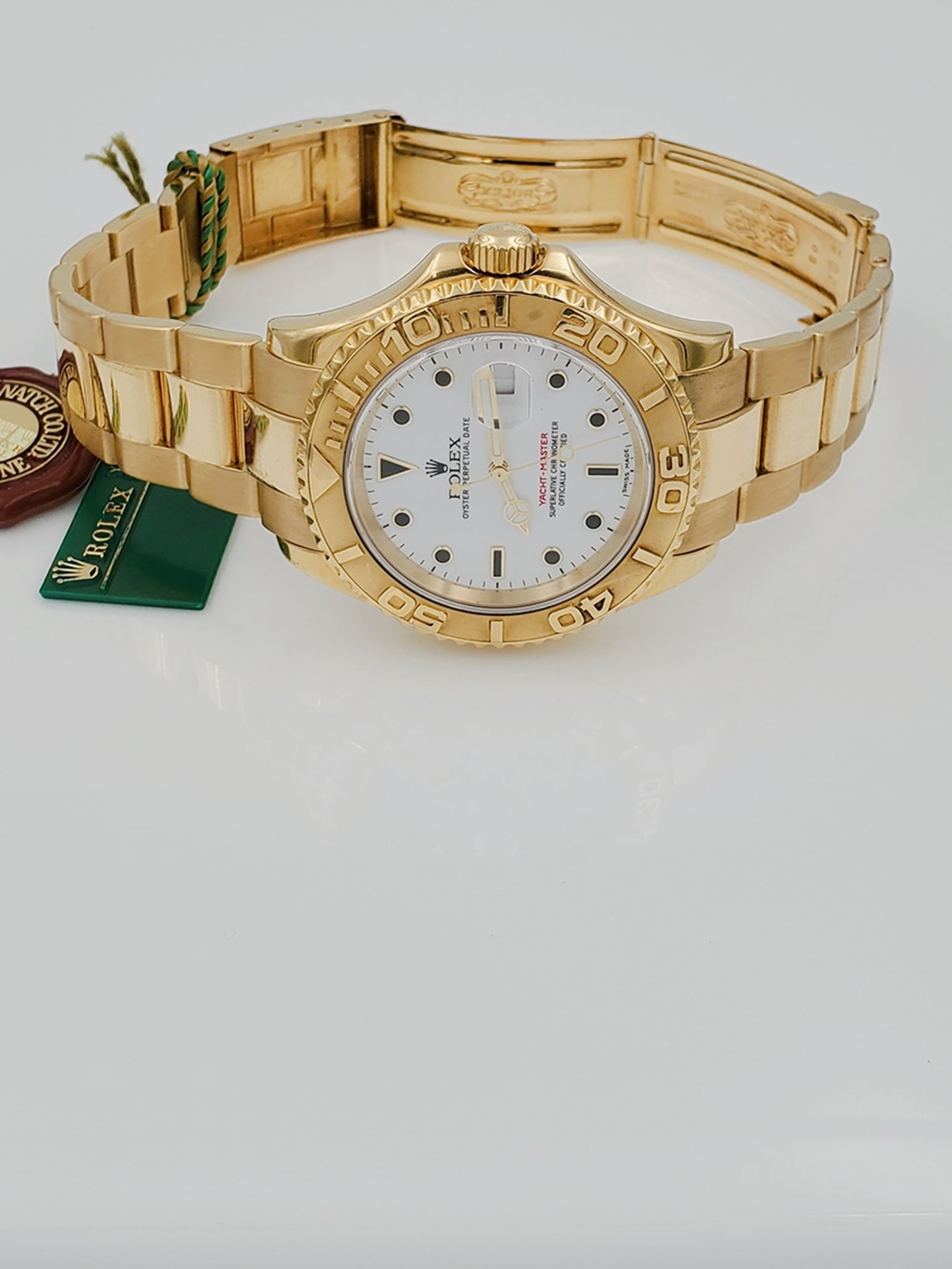 Men's Rolex Yacht Master 40mm Oyster Perpetual 18K Solid Yellow Gold Watch with White Dial. (Pre-Owned 16628)