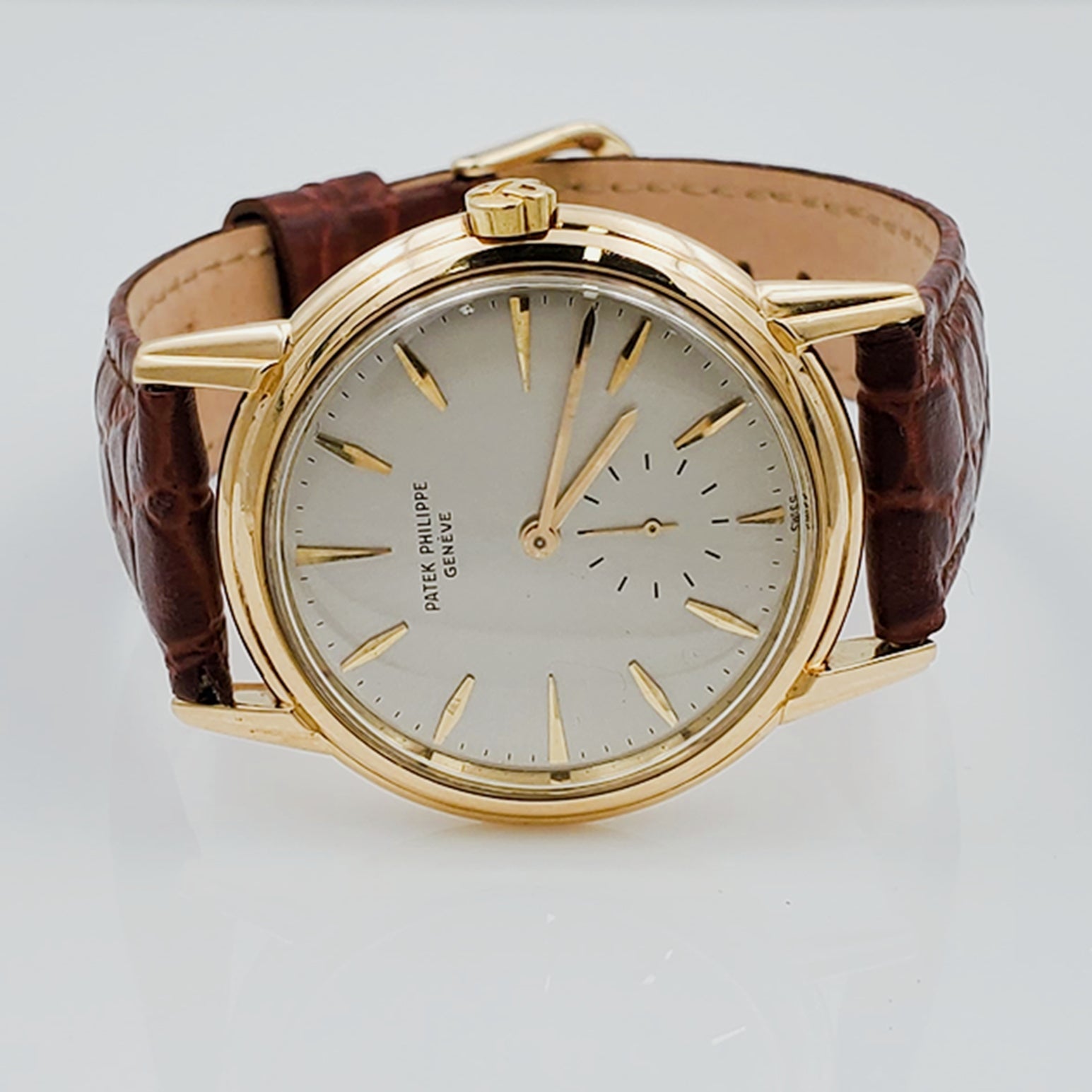 Men's Patek Philippe Calatrava 1961 Vintage 18K Yellow Gold Automatic Wrist Watch with Circa Movements. (Pre-Owned Model 3444)