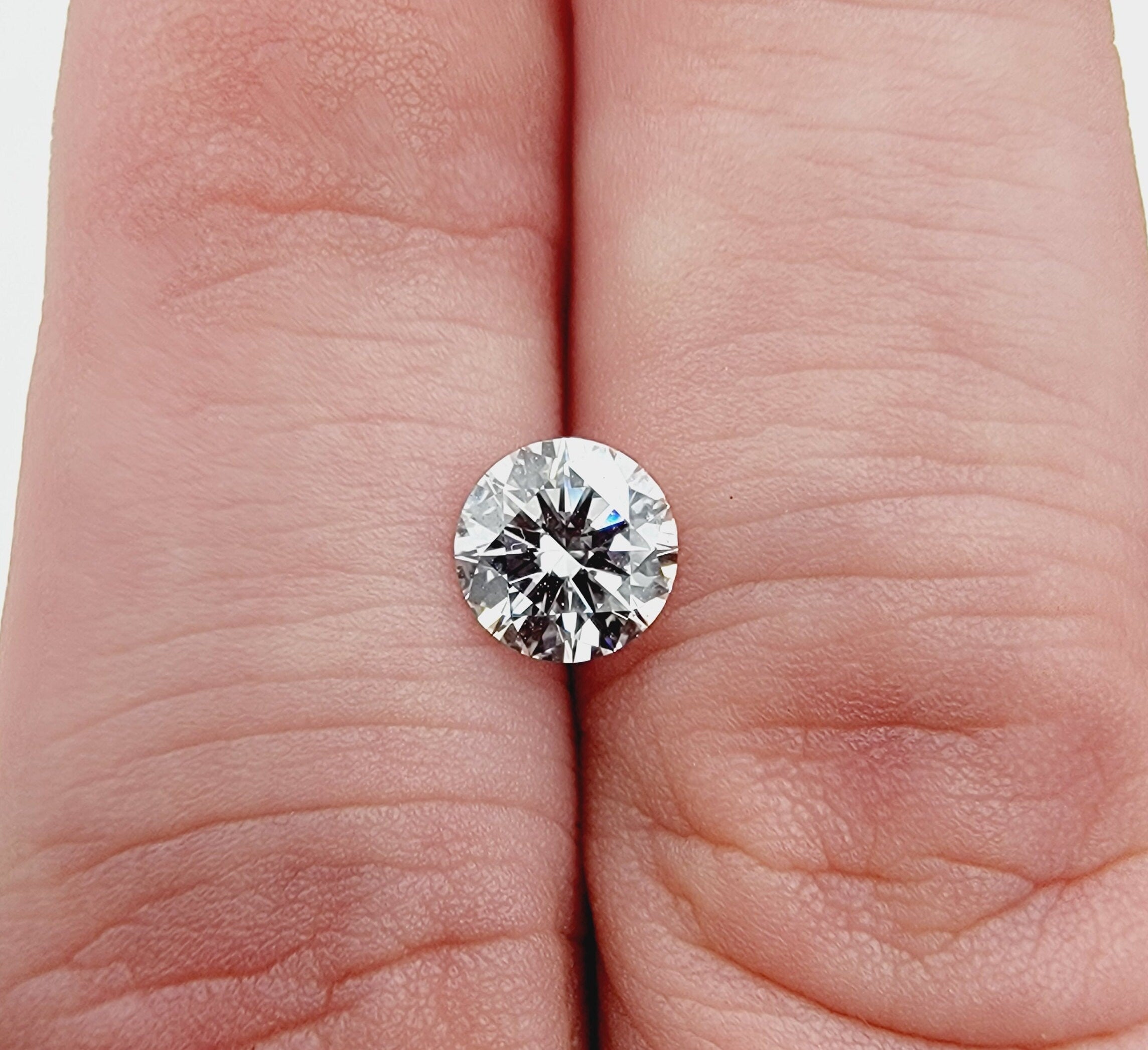 1.02ct Round Brilliant Cut Lab Grown Diamond VS1 Clarity, E Color