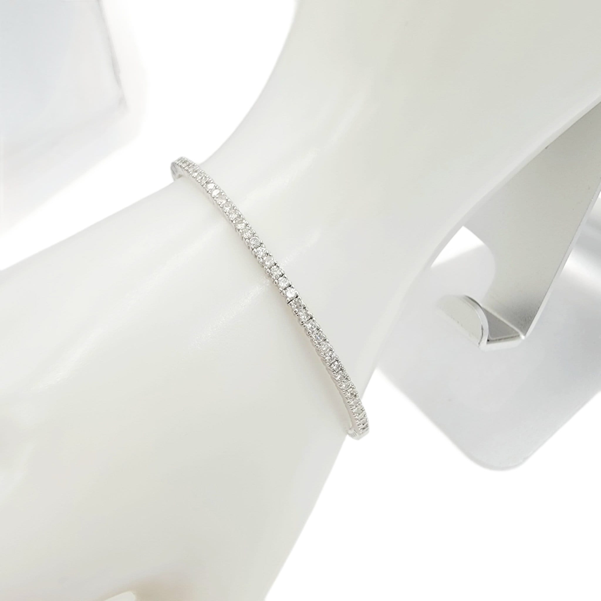 14k white gold diamond flex bangle