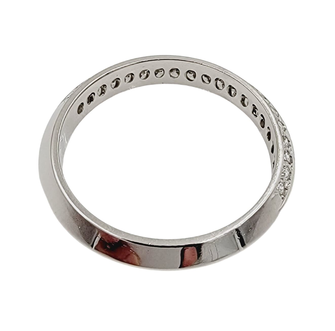 Platinum diamond ring